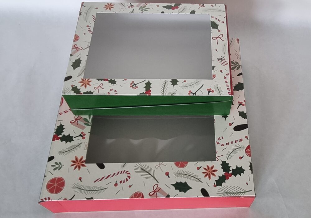 Kekskarton mit Weihnachtsmotiv